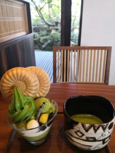 西尾の抹茶パフェ