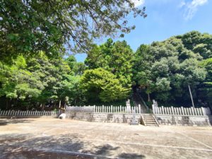 勝手塚古墳遠景