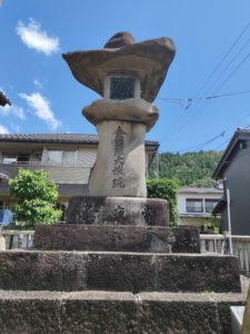 牧田宿金毘羅大権現常夜灯