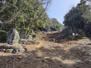 尾張富士登山道