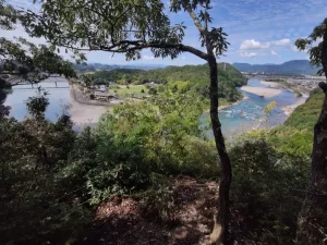 長良川の屈曲部が良く見える展望所